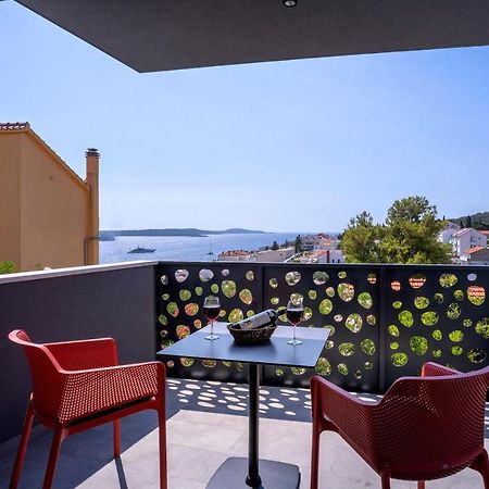 Sun&Lux Resort - Hvar Đảo Hvar Ngoại thất bức ảnh
